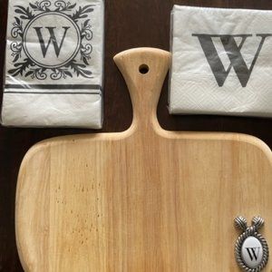 Letter "W" Cutting Board/Napkin Set
